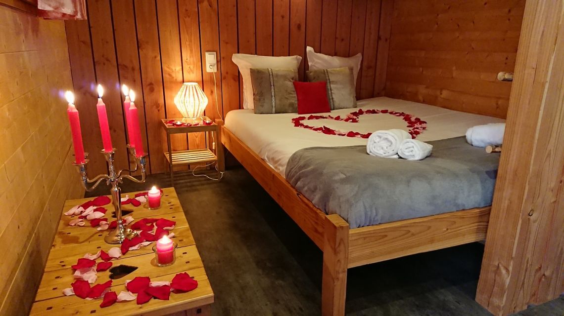 Romantic stay - Romantic decoration