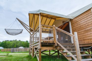 Sleep in a Safari Lodge, Glamping lodging in Gi...