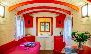 Dream of travelling in a Gypsy Caravan in Gironde without leaving Domaine Ec&Ocirc;telia