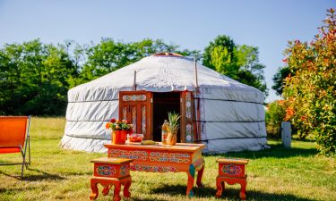 Stay in a Mongolian Yurt near Bordeaux in Gironde, in Domaine Ec&Ocirc;telia