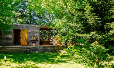 Stay in a Wine Lodge with spa, in Gironde, in Domaine Ec&Ocirc;telia located near Bordeaux